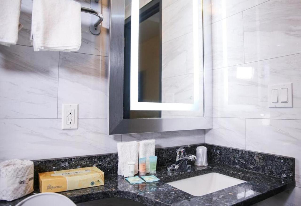 Casa Blanca Hotel Brooklyn New York Ngoại thất bức ảnh
